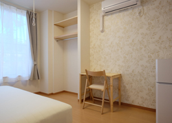 205号室 大きな窓で明るい角部屋