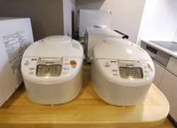 Rice cooker.